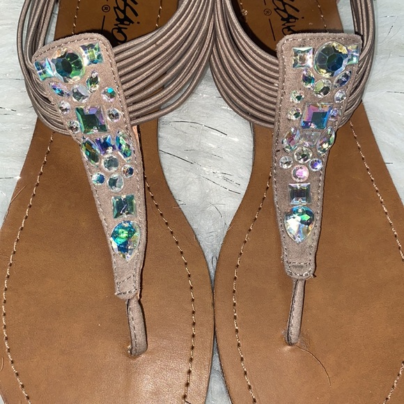 MOSSIMO Jeweled Thong Zip Back Sandals - Picture 4 of 5